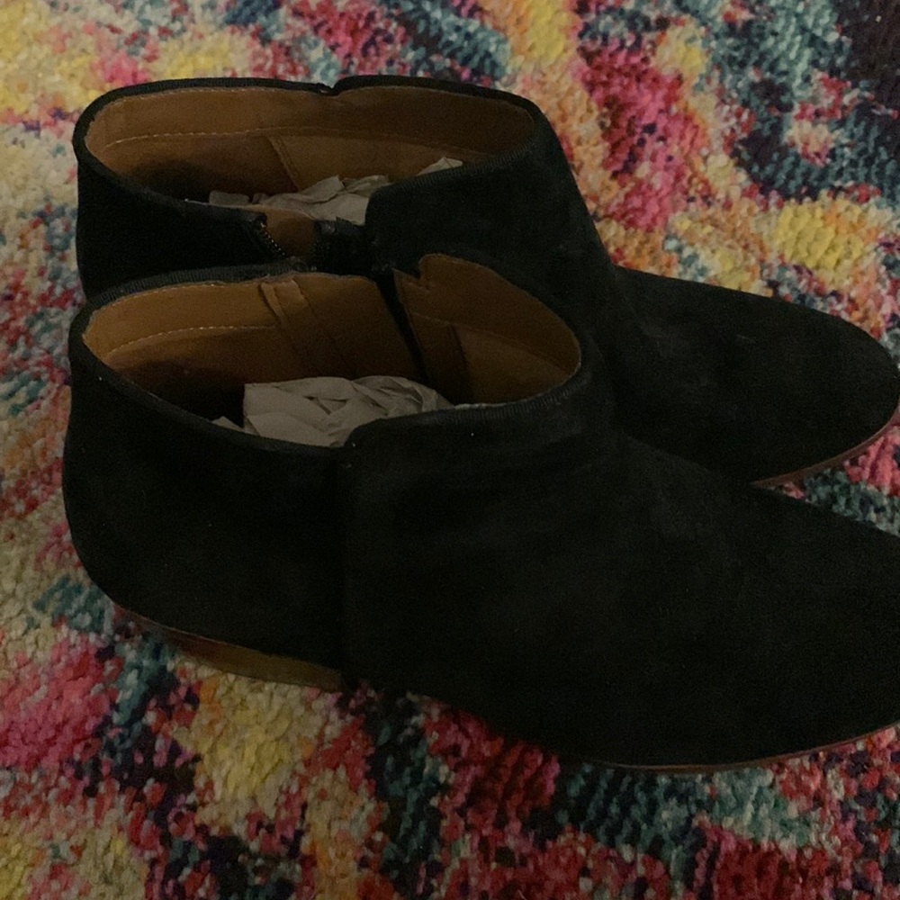 SOLD ON ANOTHER SITE! Sam Edelman Size 10 black heeled boots! NWOT